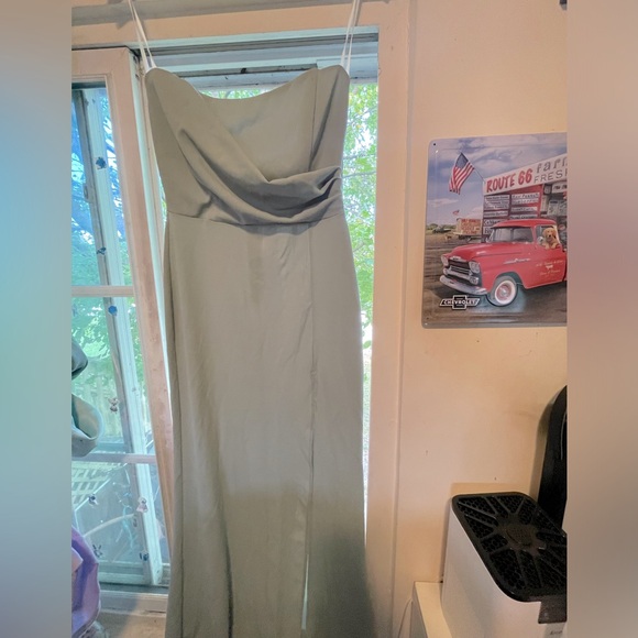 Bridesmaid dress. Used once but can be used for any occasion! Light green color - Picture 1 of 10